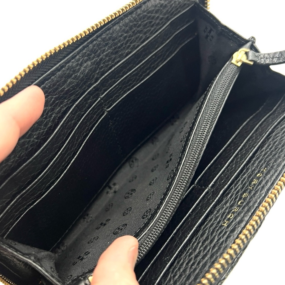 Authentic Tory Burch Black Leather Long Zippy Wallet With Tassle - Picture 8 of 9